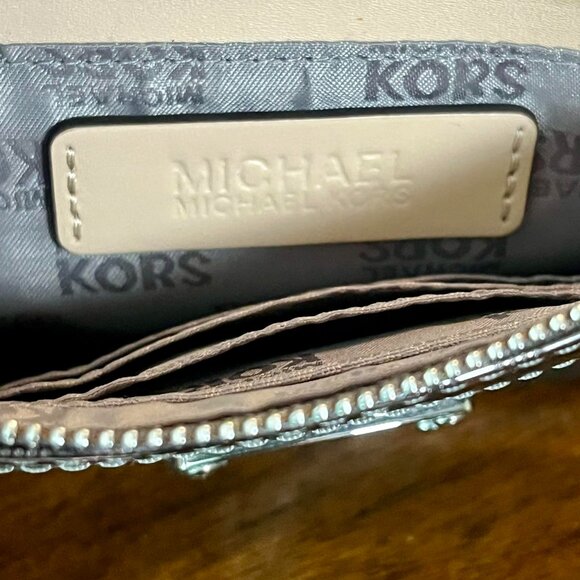 BRAND NEW WITHOUT TAG Michael Kors Pewter Wristlet Small Clutch 5" Tall 8" Wide - Picture 6 of 6